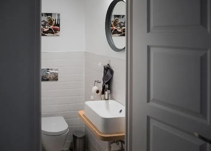 Valibor Vinoteka * バダチョニトマイ